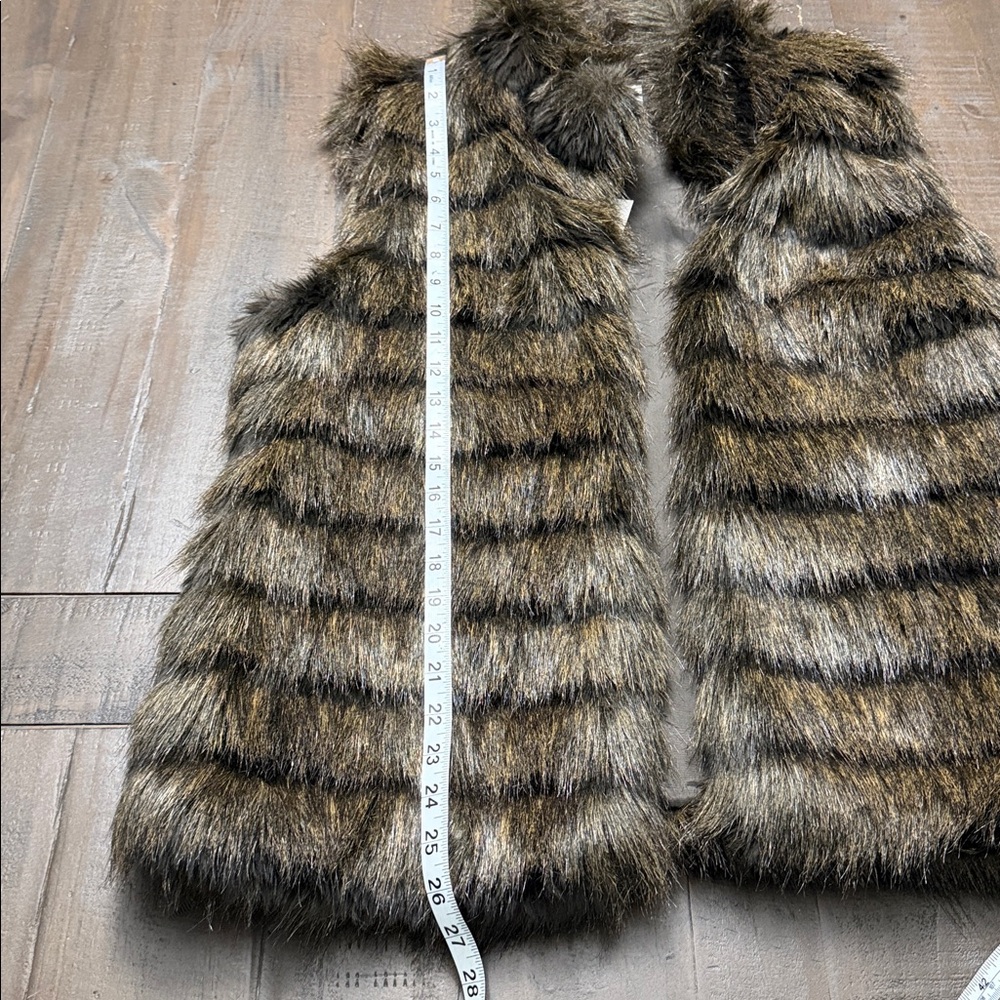 Michael Kors brown Faux fur vest - Picture 7 of 16